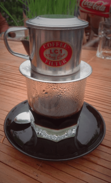 Spécialité locale vietnamienne : le café (ca phé sua)
