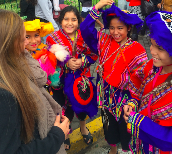 Défilé des enfants pour la Fête de la Patrie, Lima